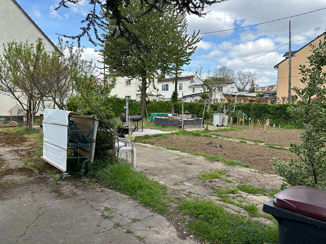 Terrain à VILLEJUIF