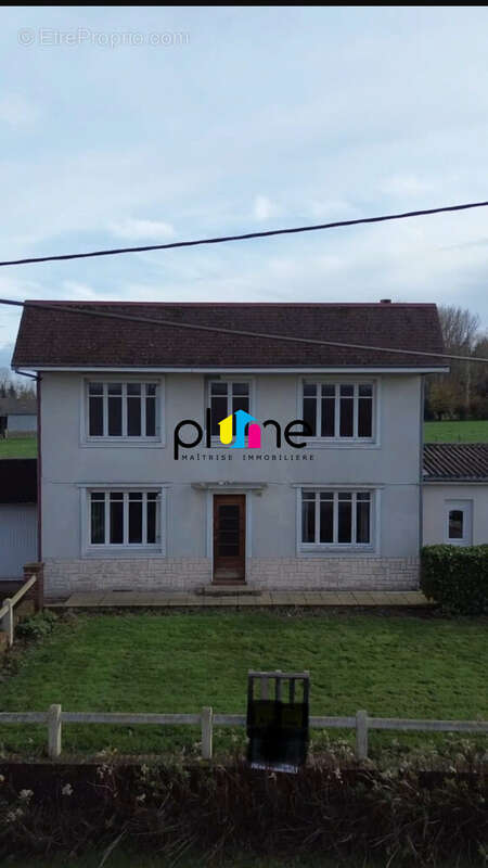 Maison à AVERDOINGT