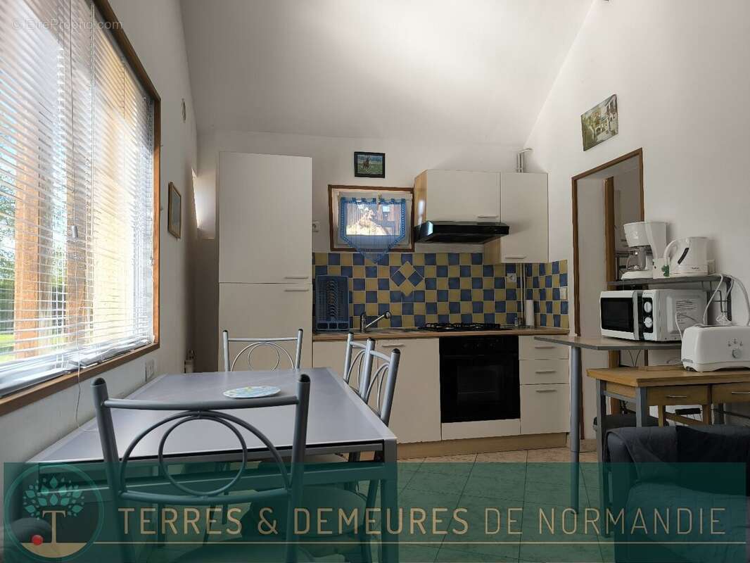 Maison à CORMEILLES
