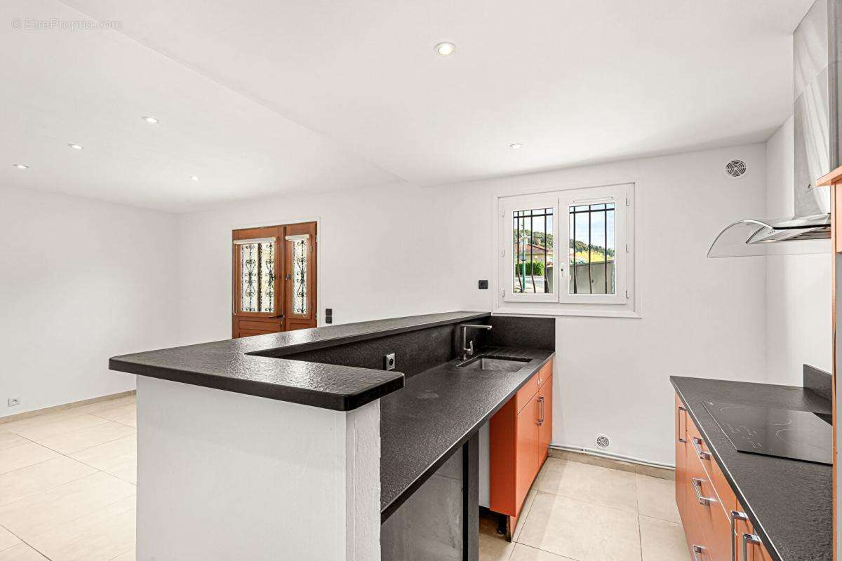 Appartement à PEYMEINADE