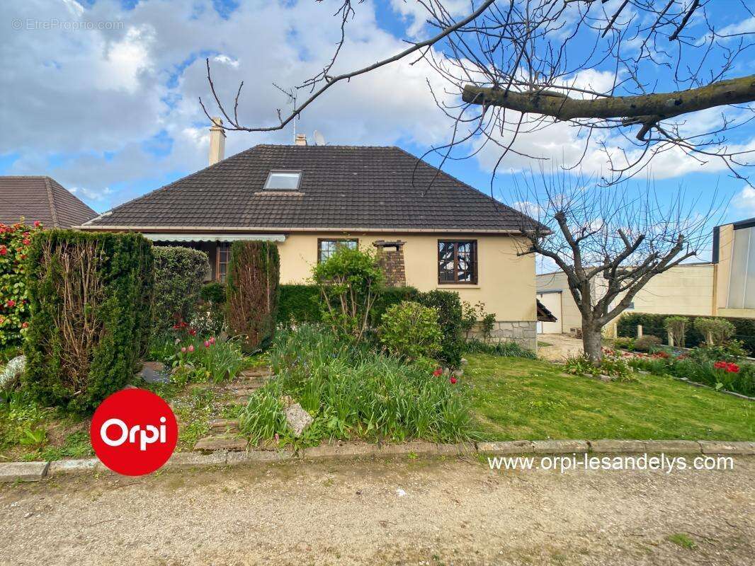 Maison à FLEURY-SUR-ANDELLE