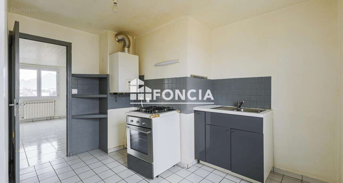 Appartement à LE PONT-DE-CLAIX