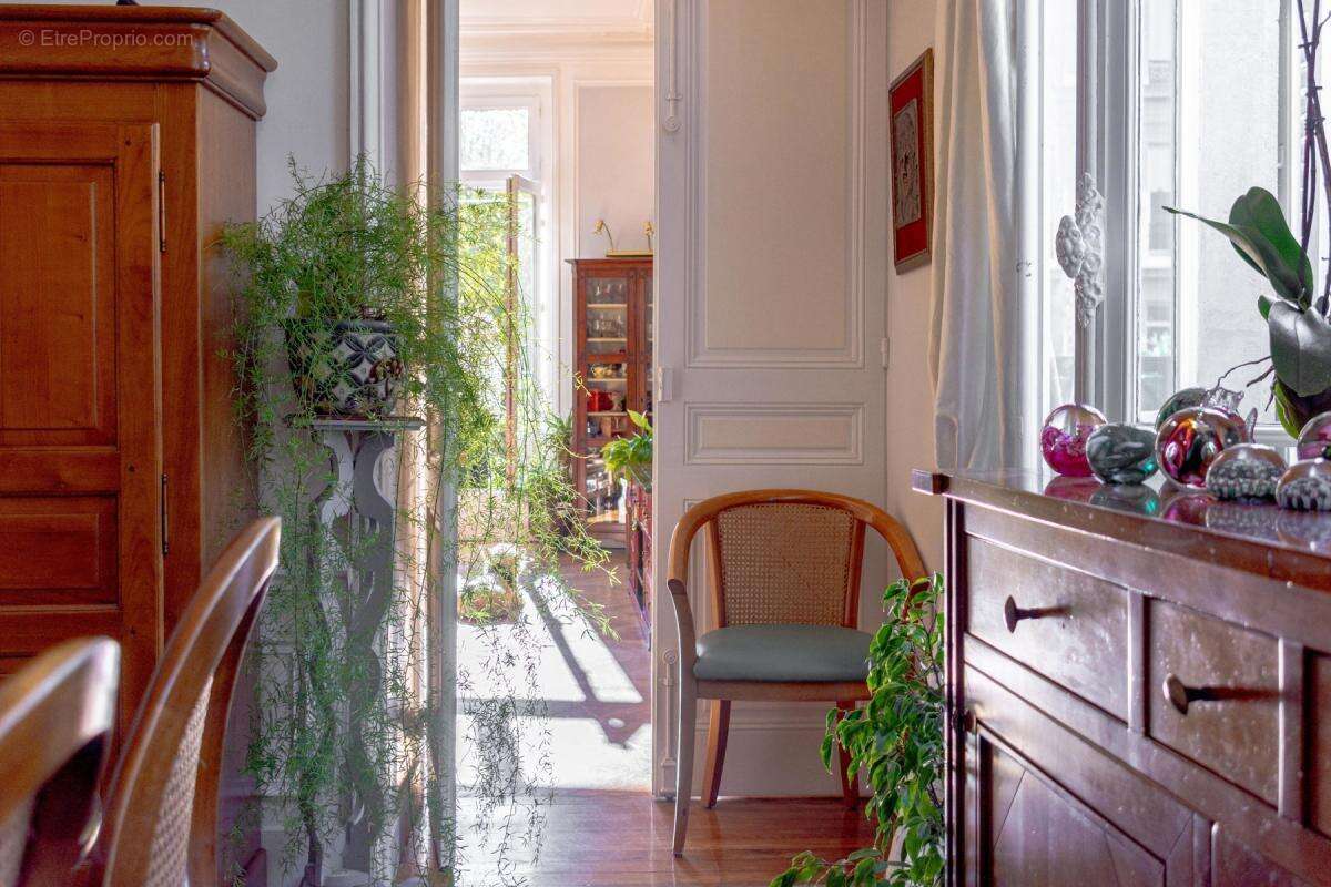 Appartement à PARIS-11E