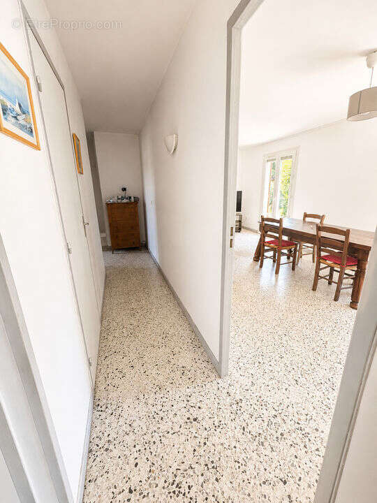 Rochefort du Gard, maison 89m², terrain 1600 m2 - photo 5