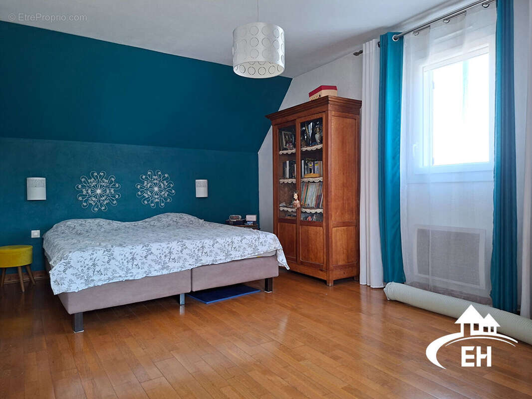 Maison familiale avec 4 chambres et grand terrain clos - photo 5