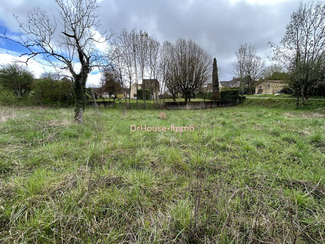 Terrain à LABASTIDE-MURAT
