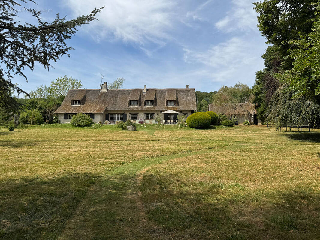 Maison à LES MESNULS