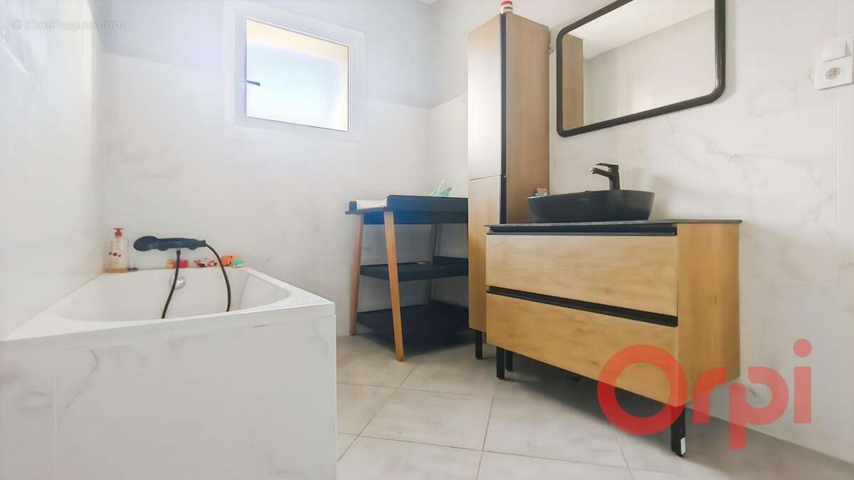 Habitation de 145m²+ dépendance de 55m² + espace modulable de 145m² - photo 12