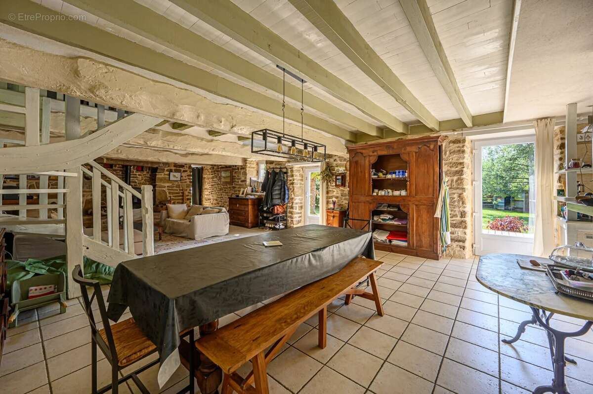 Maison à QUESTEMBERT