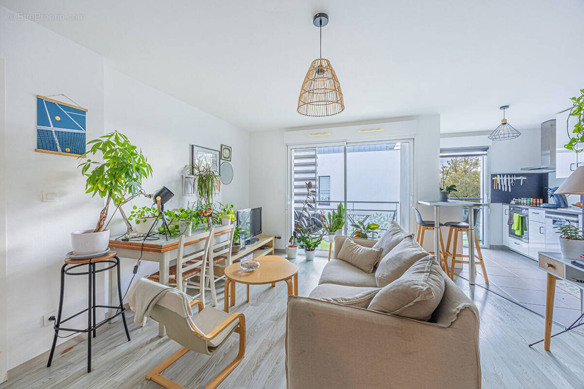 Appartement à SAINTE-LUCE-SUR-LOIRE