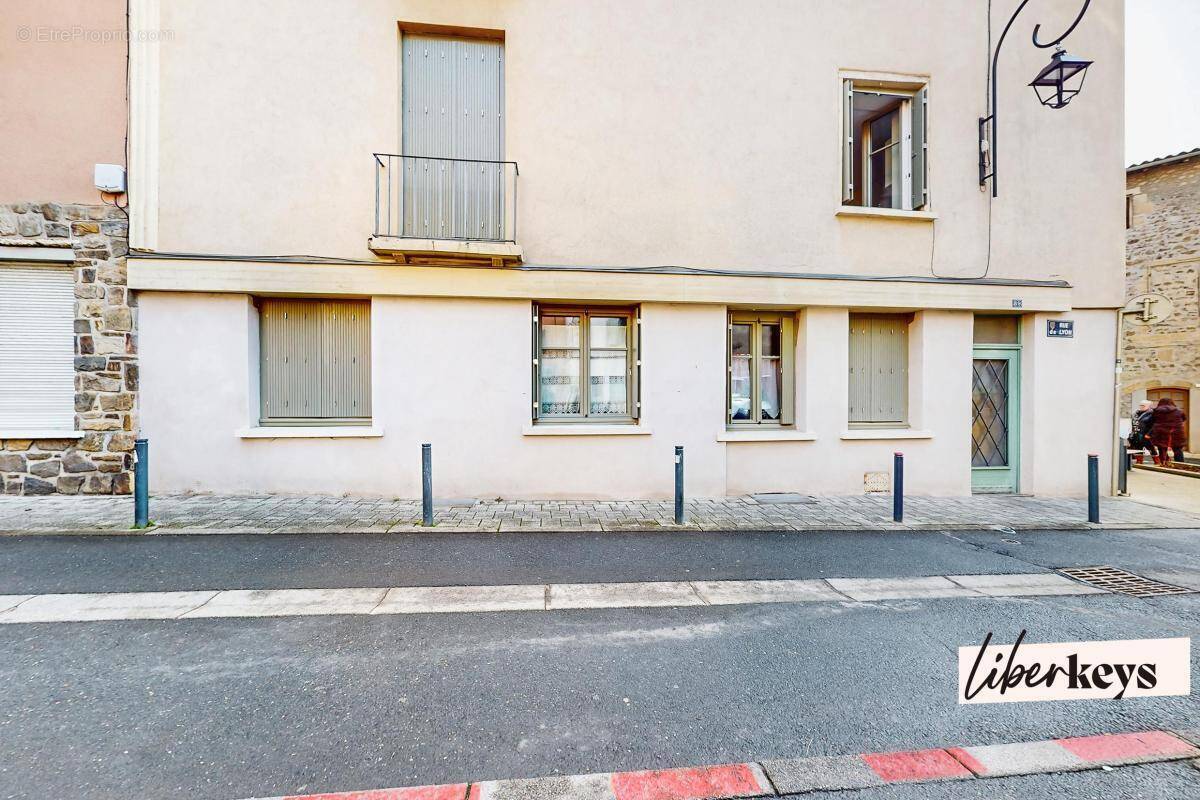 Appartement à SAINT-SYMPHORIEN-SUR-COISE