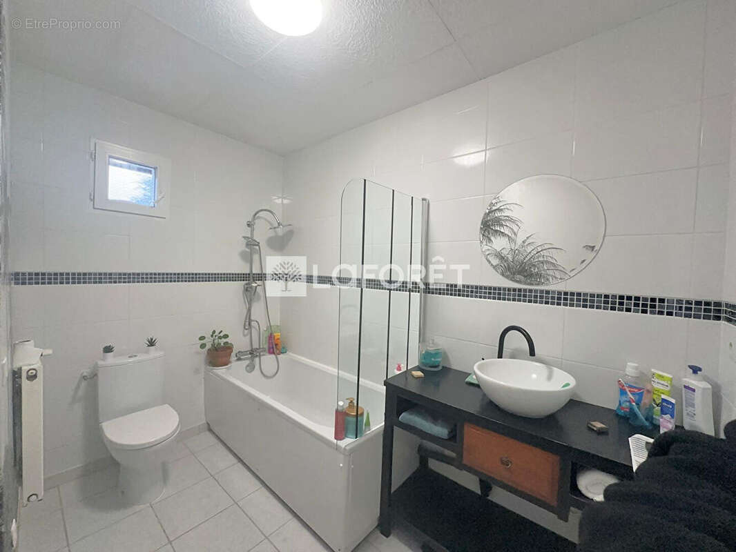 Appartement à THAON