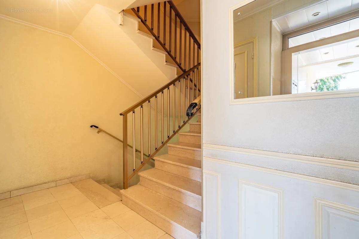 Appartement à LE BOURGET