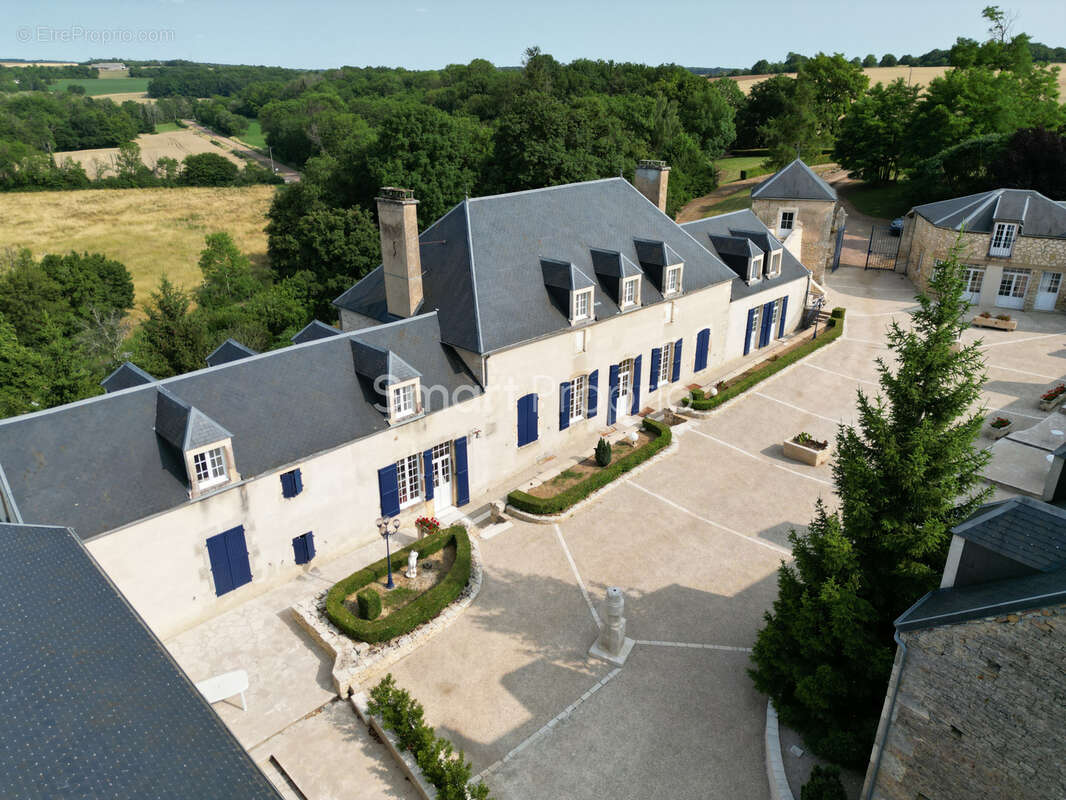 Maison à AVALLON
