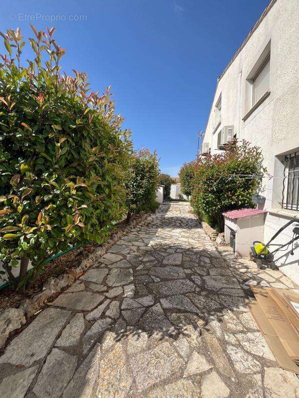 Villa T4 avec dépendance T2 sur un terrain piscinable de 634 m² - photo 7