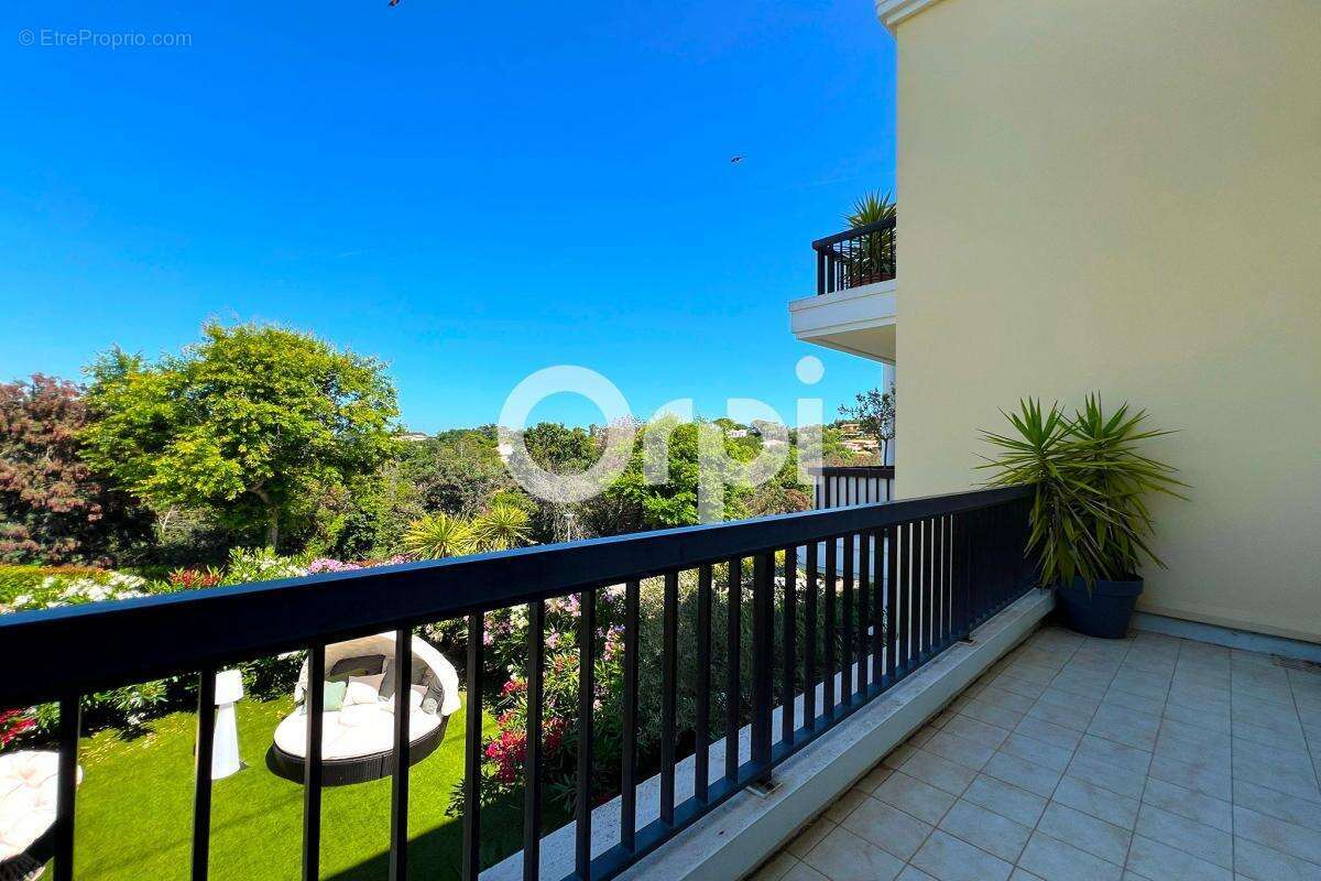 Appartement à MANDELIEU-LA-NAPOULE