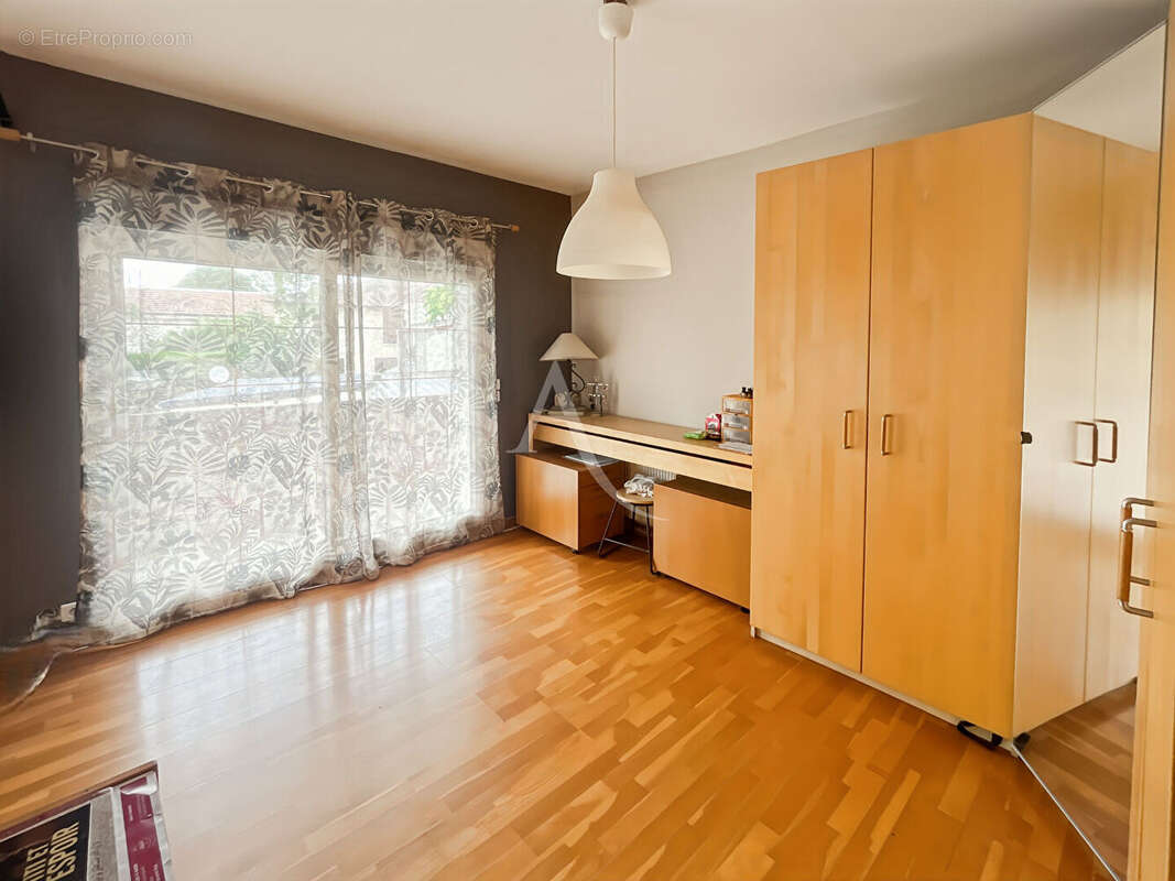 Maison Les Mureaux 7 pièce(s) 313 m2 - photo 8
