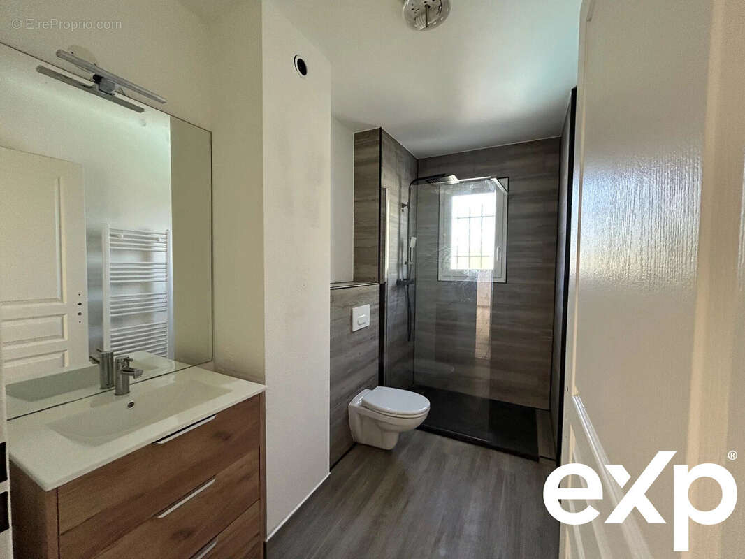 Appartement à MALLEMORT