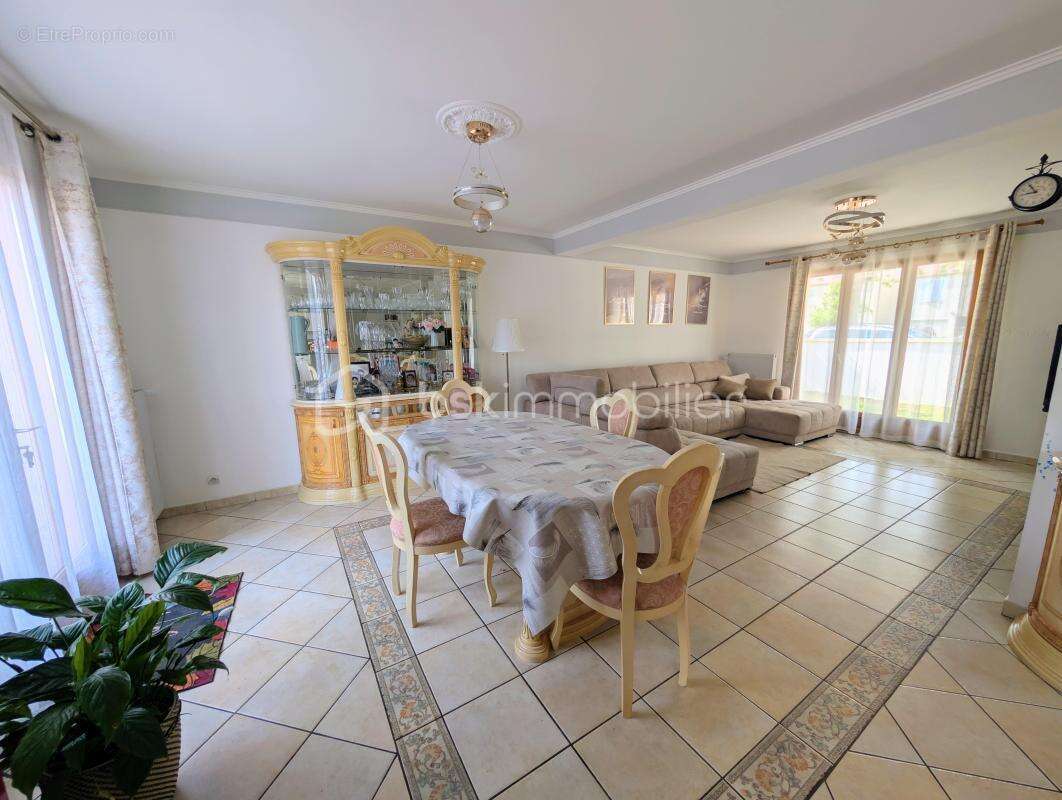 Maison à COLLEGIEN