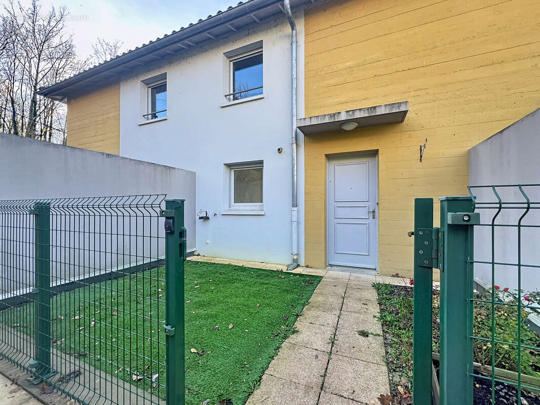 Appartement à JASSANS-RIOTTIER