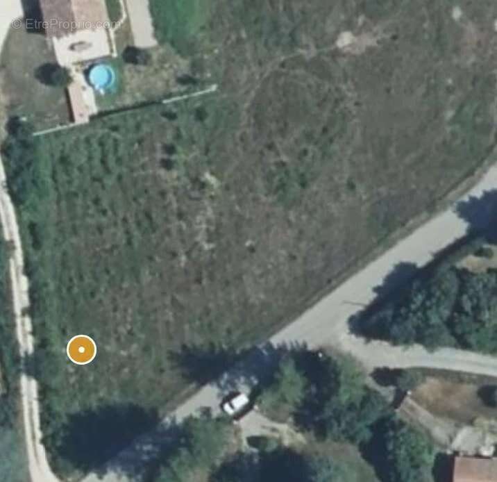 Terrain à ENTREVAUX