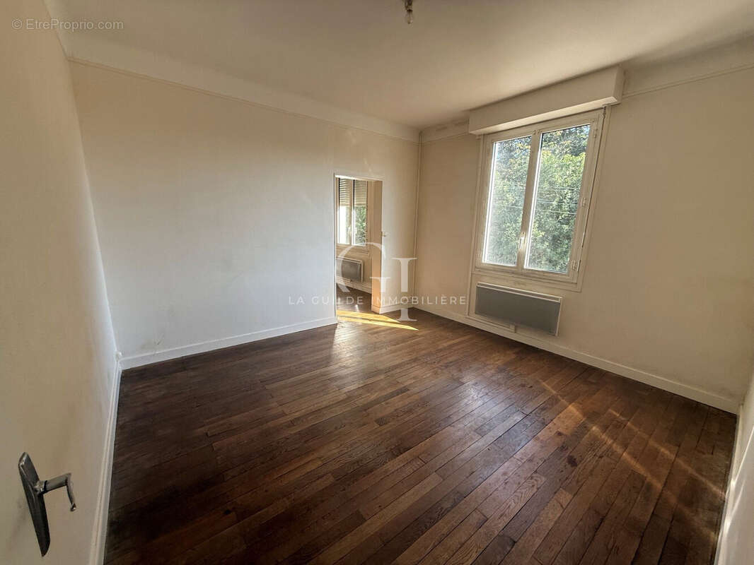 Maison 224 m² à La Menitre  - photo 5