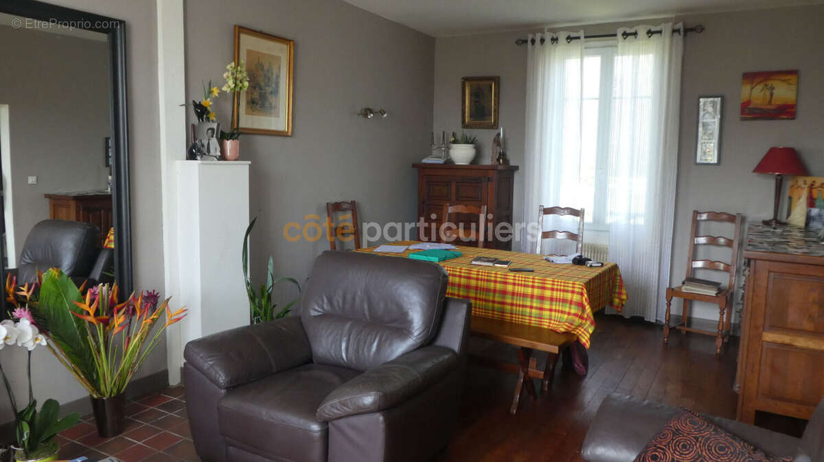 Maison à VILLEMANDEUR