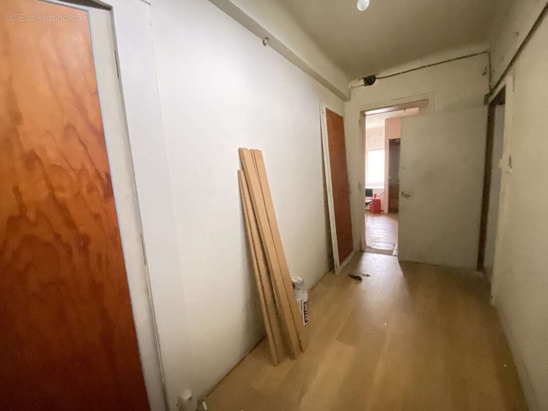 Appartement à LONGUE-JUMELLES