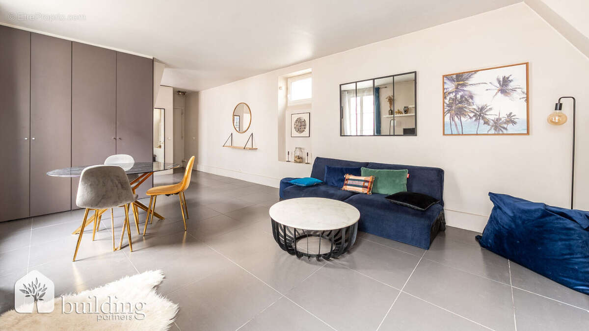 Appartement à PARIS-17E