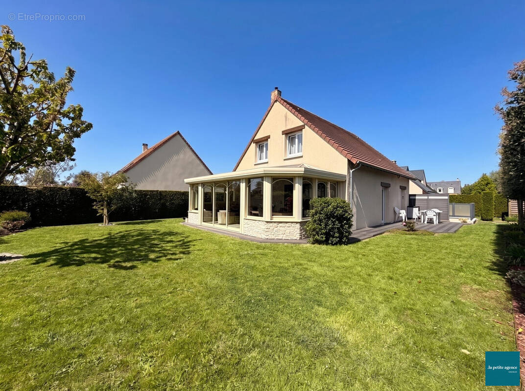 Maison à SAINT-CONTEST