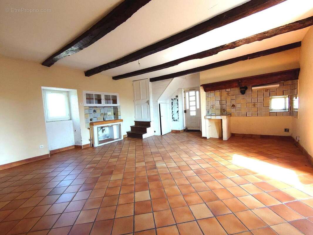 Maison 92 m² à Saint-Vincent-Rive-D'olt  - photo 2