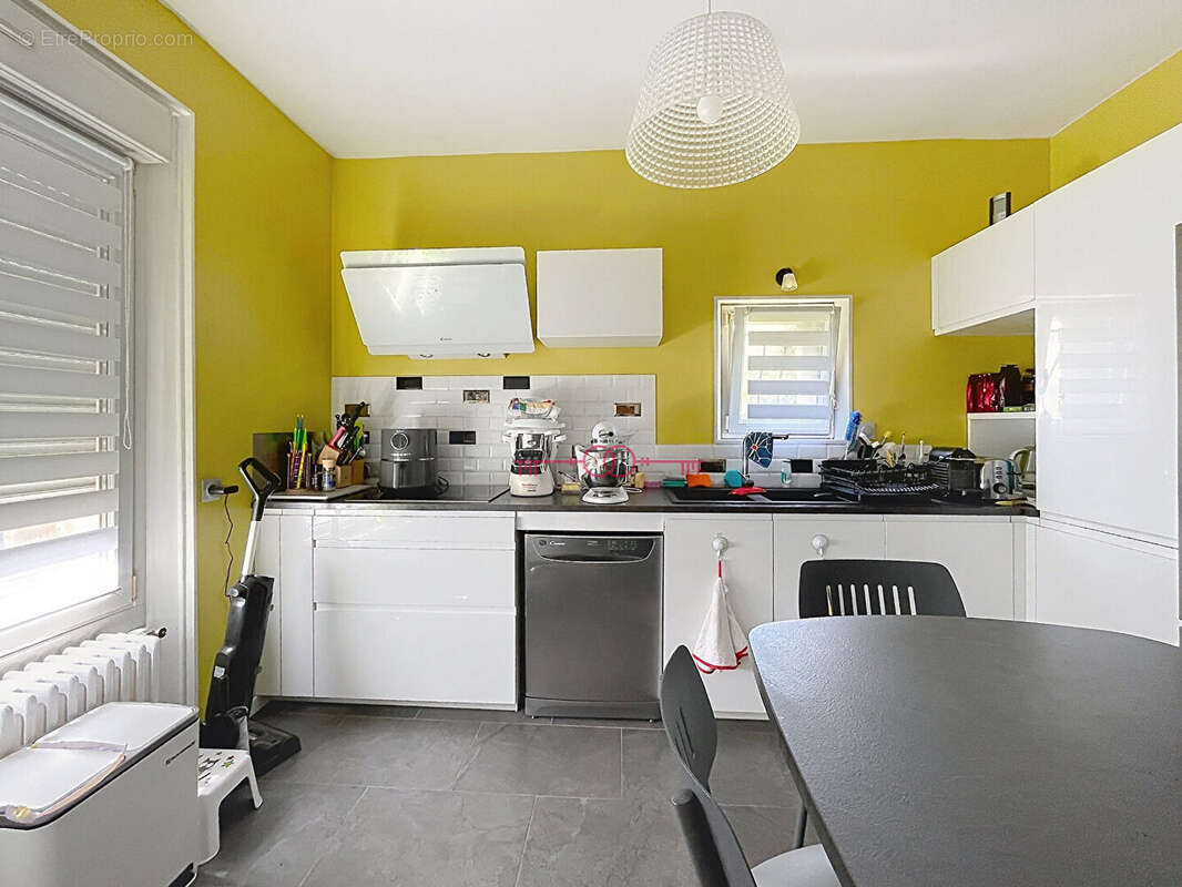 Maison de ville d'environ 82 m2 à Châlons En Champagne - photo 2