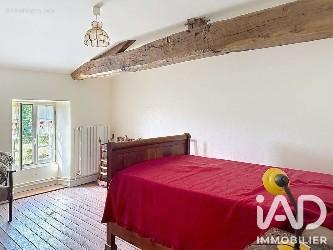 Maison 177 m² à Neuvy-Bouin  - photo 9