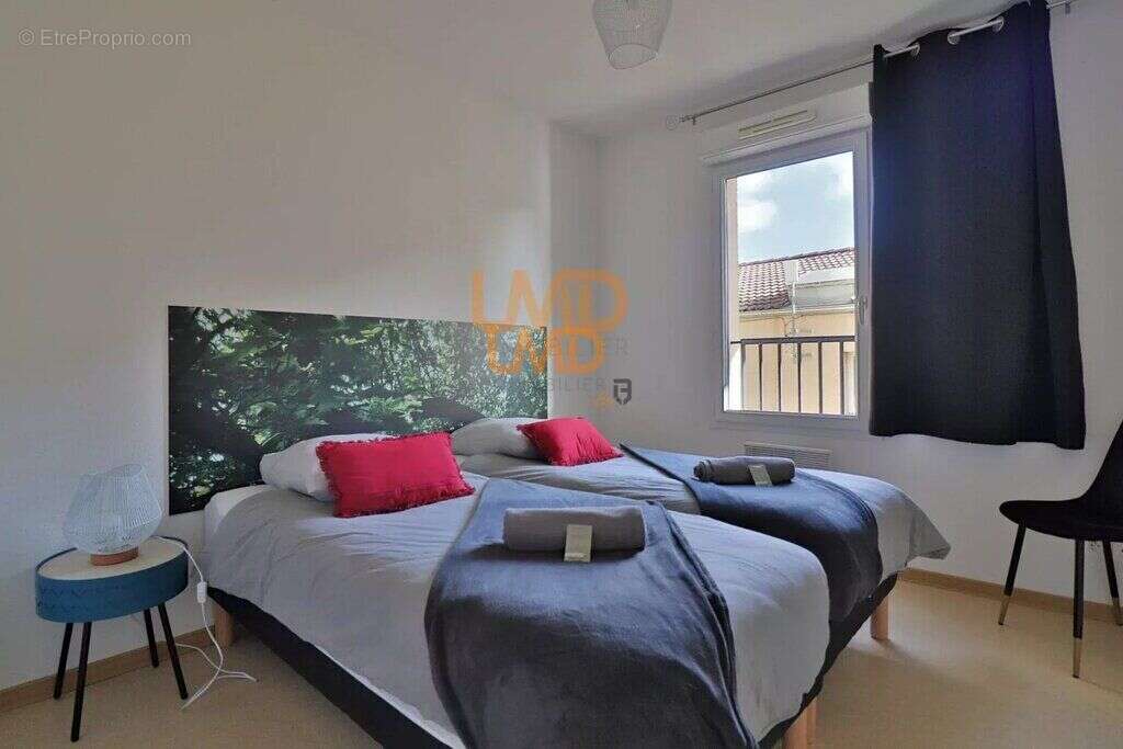 Appartement à AVENE