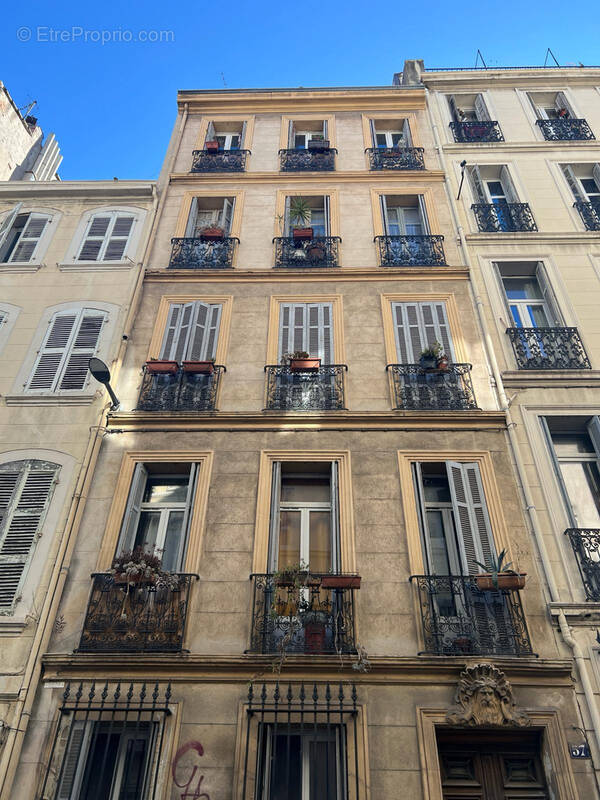 Appartement à MARSEILLE-1E