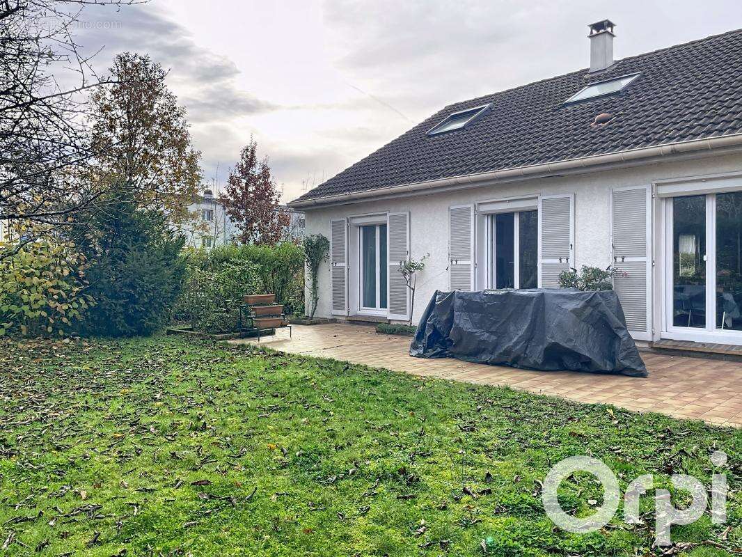 Maison à LONGJUMEAU