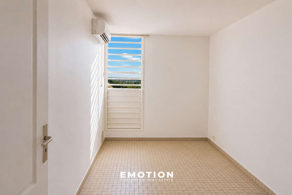 Appartement à LES ABYMES