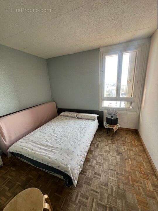 Appartement à VILLENEUVE-LA-GARENNE