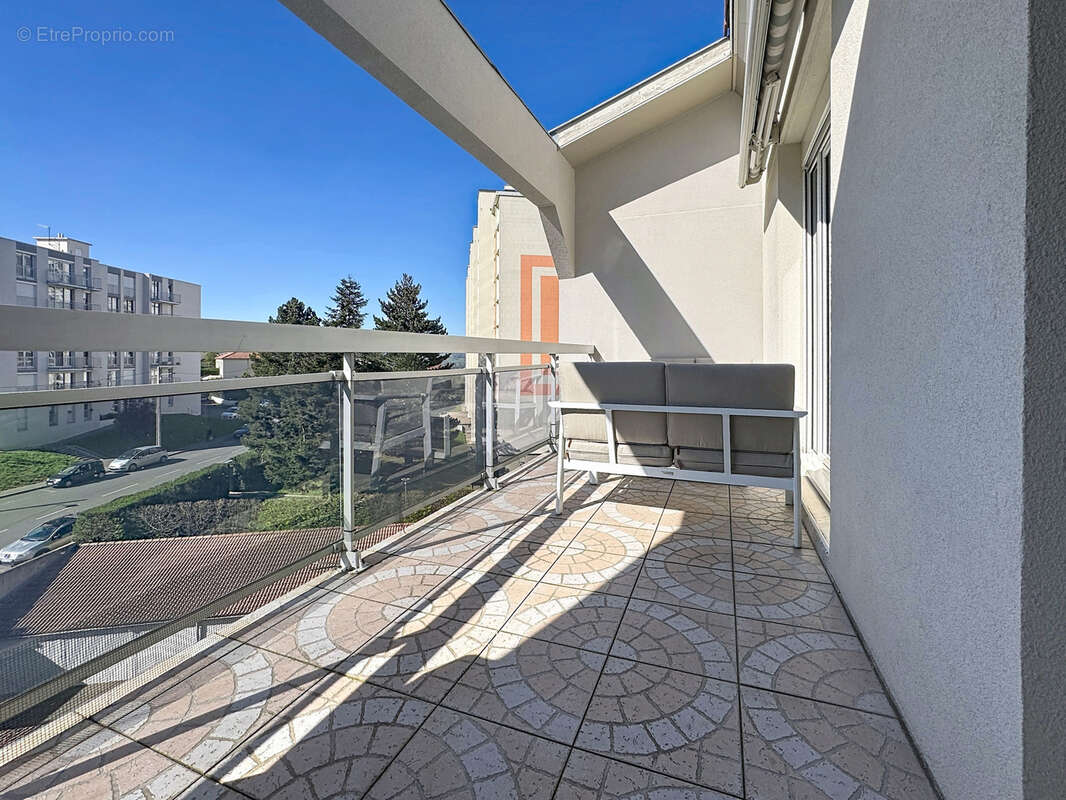 Appartement à SAINT-ETIENNE