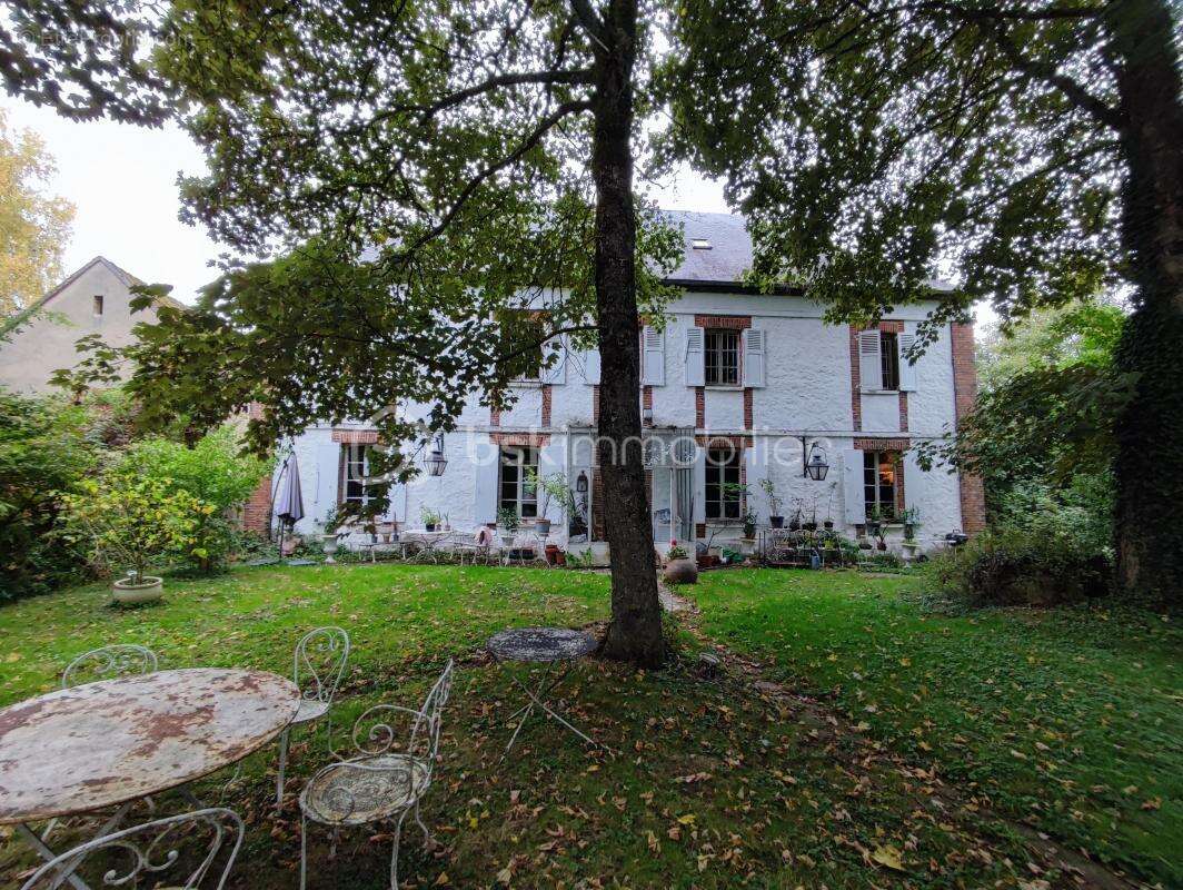 Maison à SAINT-MAURICE-AUX-RICHES-HOMMES