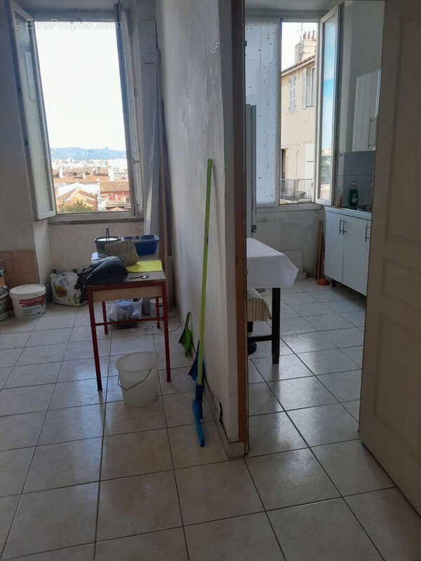 Appartement à MARSEILLE-6E