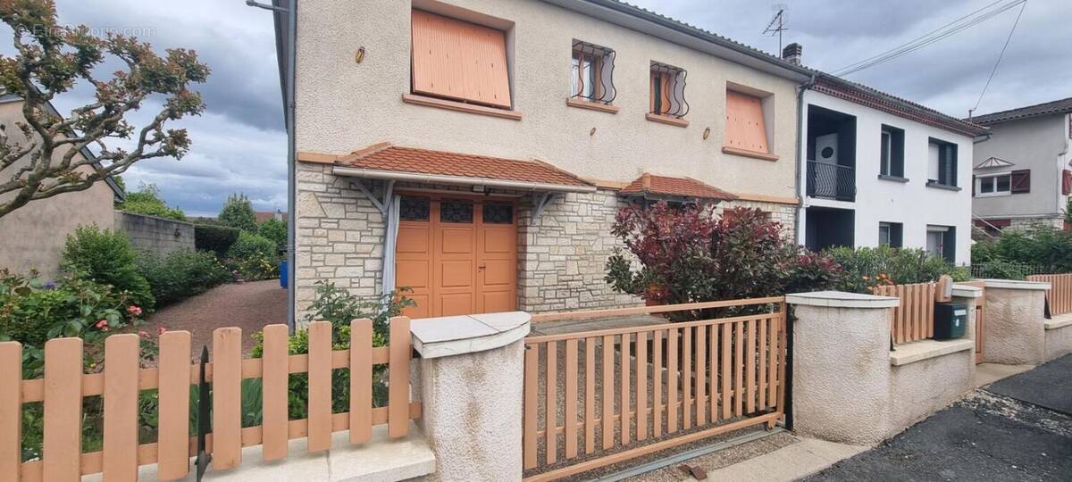 Maison à COULOUNIEIX-CHAMIERS