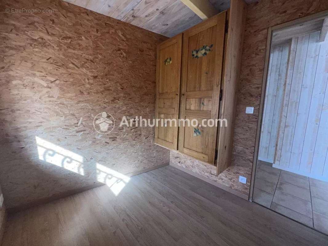 Maison à SAINT-ASTIER