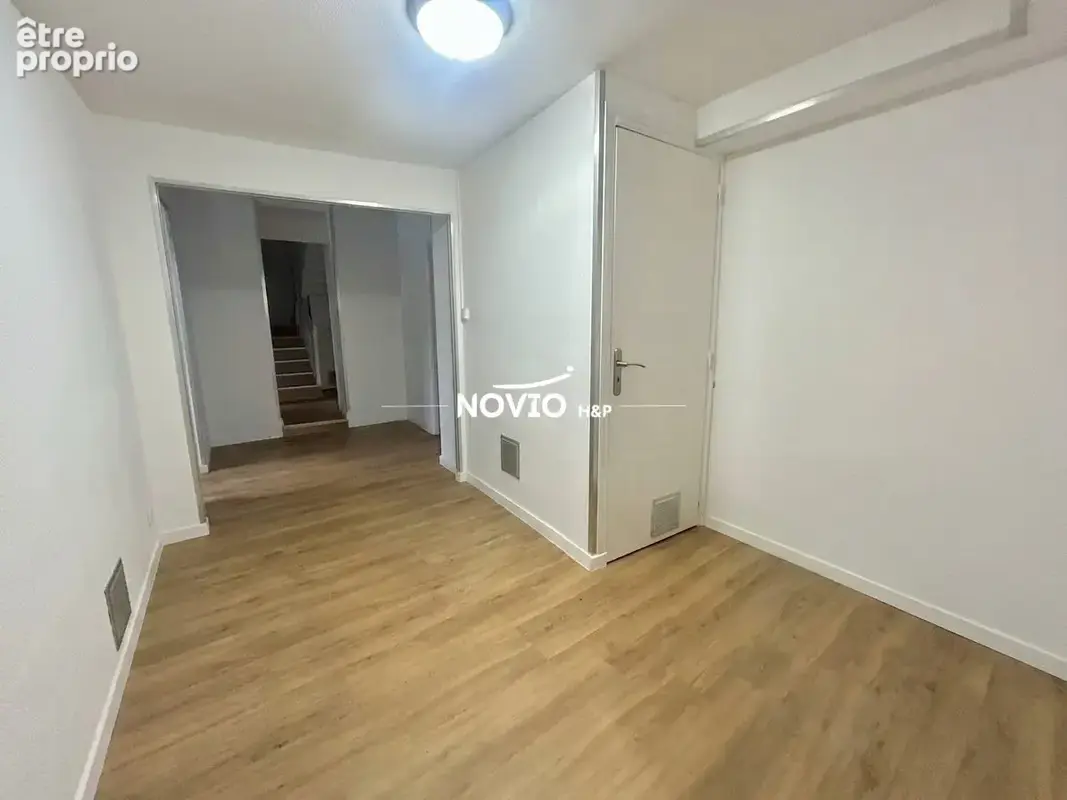 Maison 6 pièces 137 m² à vendre à Chatellerault (86100) - photo 3