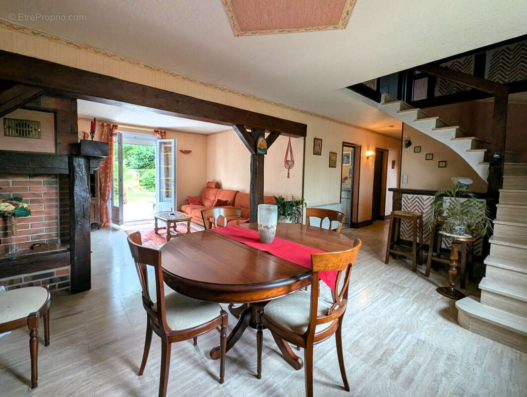Maison familiale avec jardin à CHECY (45) - photo 4