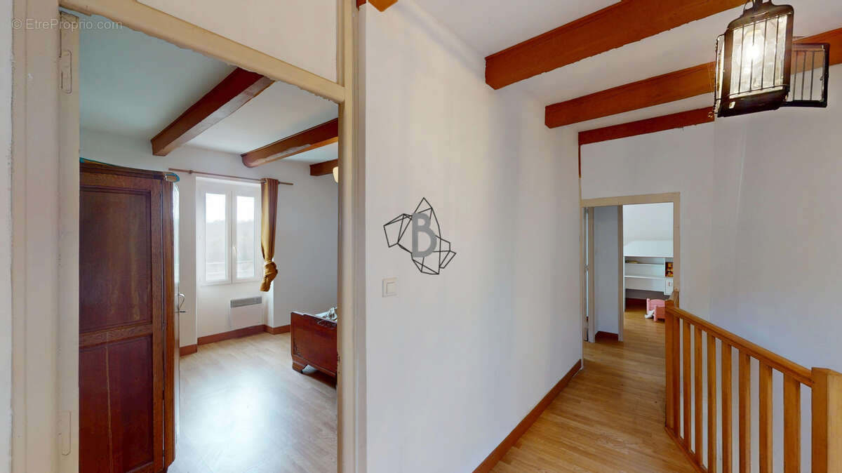 Maison à MONTJAUX