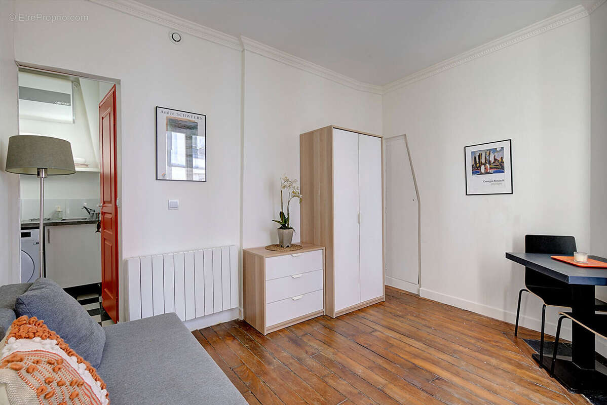 Appartement à PARIS-18E