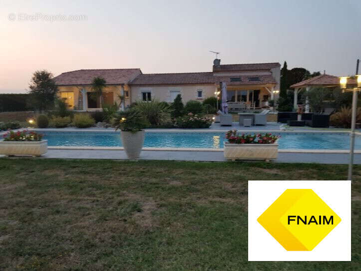 Maison à LAROQUE-TIMBAUT