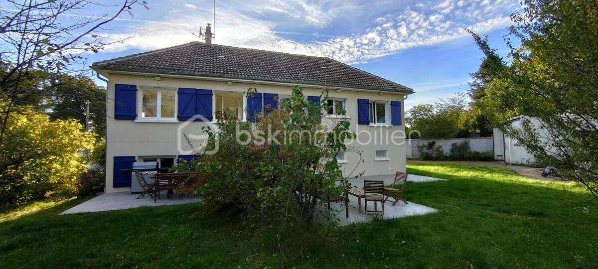 Maison à VARENNES-VAUZELLES