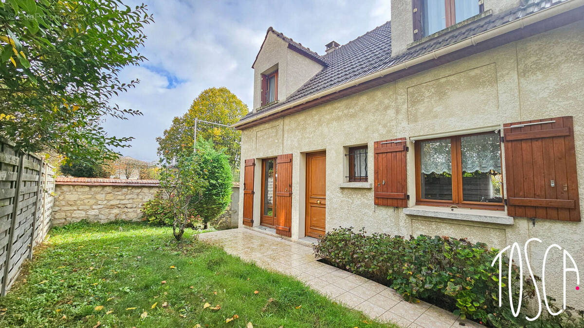Maison à THIAIS